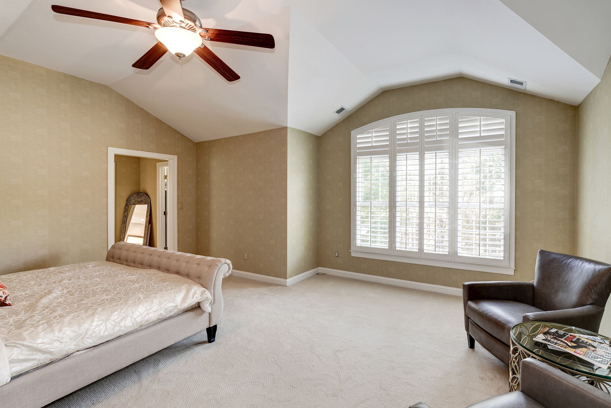 Colonial Home in Sully Estates